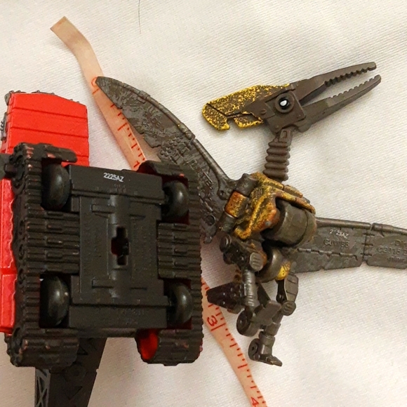 Dinotrux Diecast Figures Collectibles Scrap-It Waldo Ty Rux Scrapadactyl + Books - Picture 9 of 15